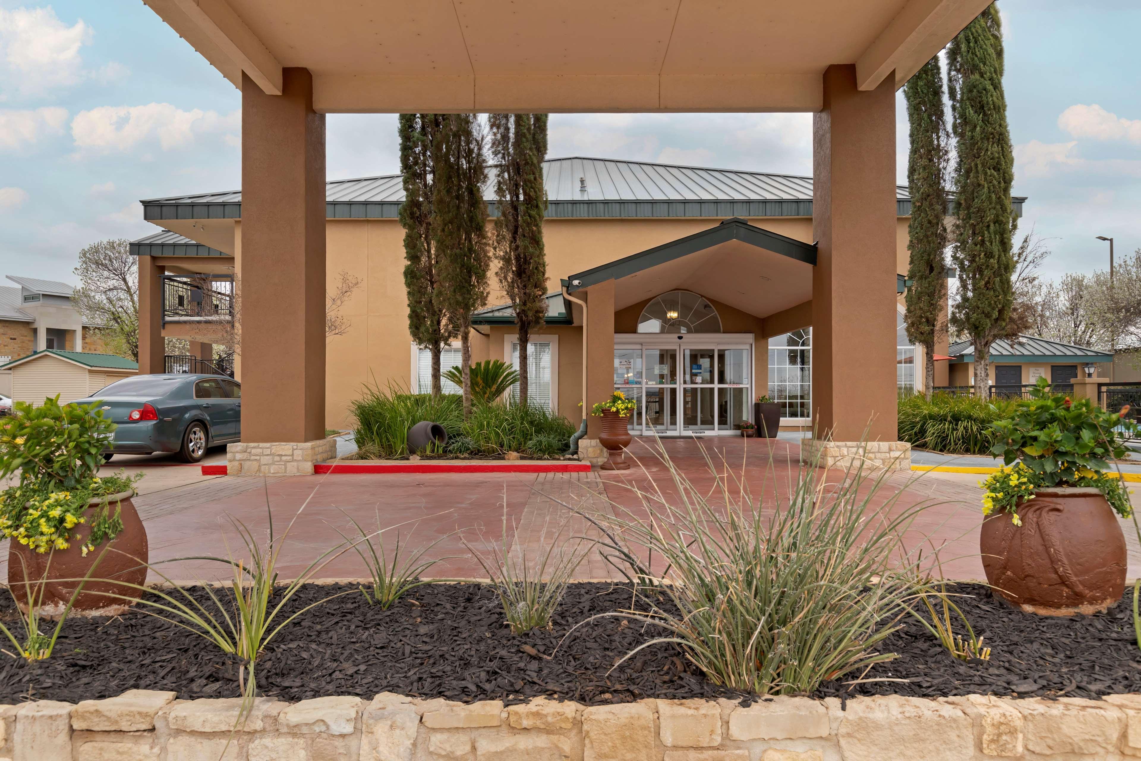 Best Western Marble Falls Inn Экстерьер фото