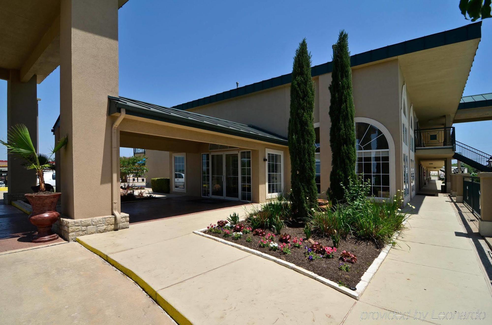 Best Western Marble Falls Inn Экстерьер фото