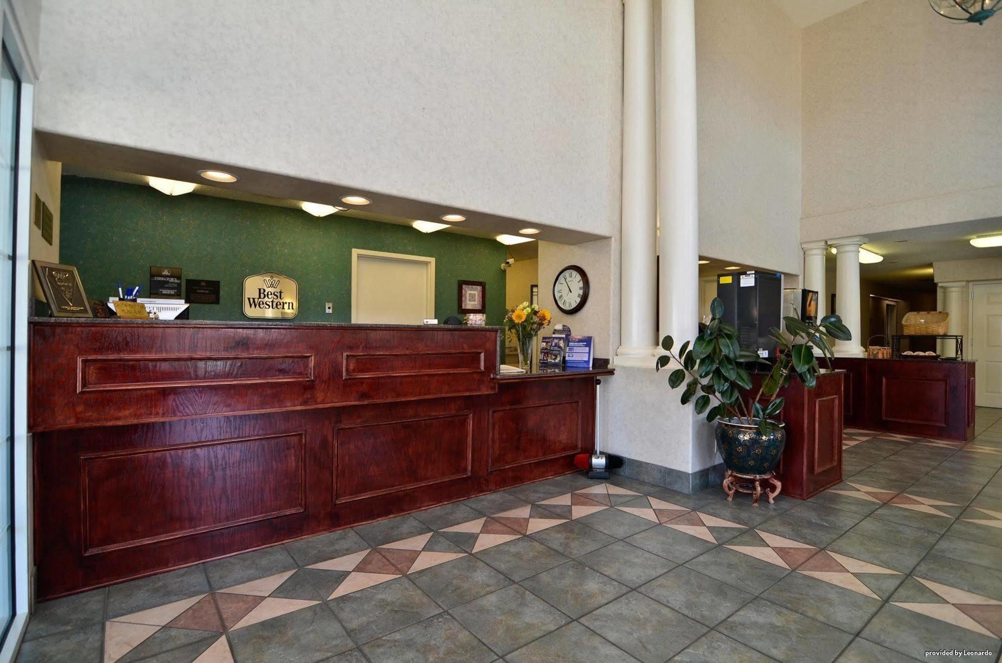 Best Western Marble Falls Inn Экстерьер фото