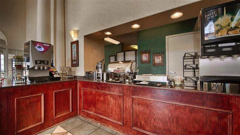 Best Western Marble Falls Inn Экстерьер фото